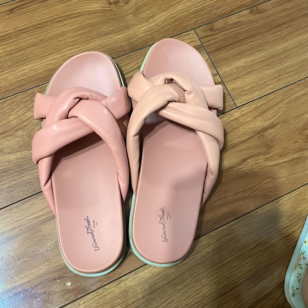 Women Universal Thread sandal coral/ cosette